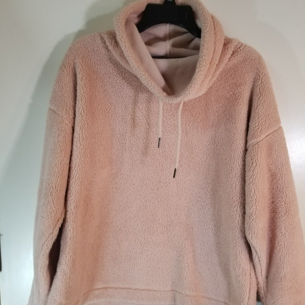 Champion Faux Fur Cowl Neck Light Pink Long Sleeve Pullover Sweater Size Medium